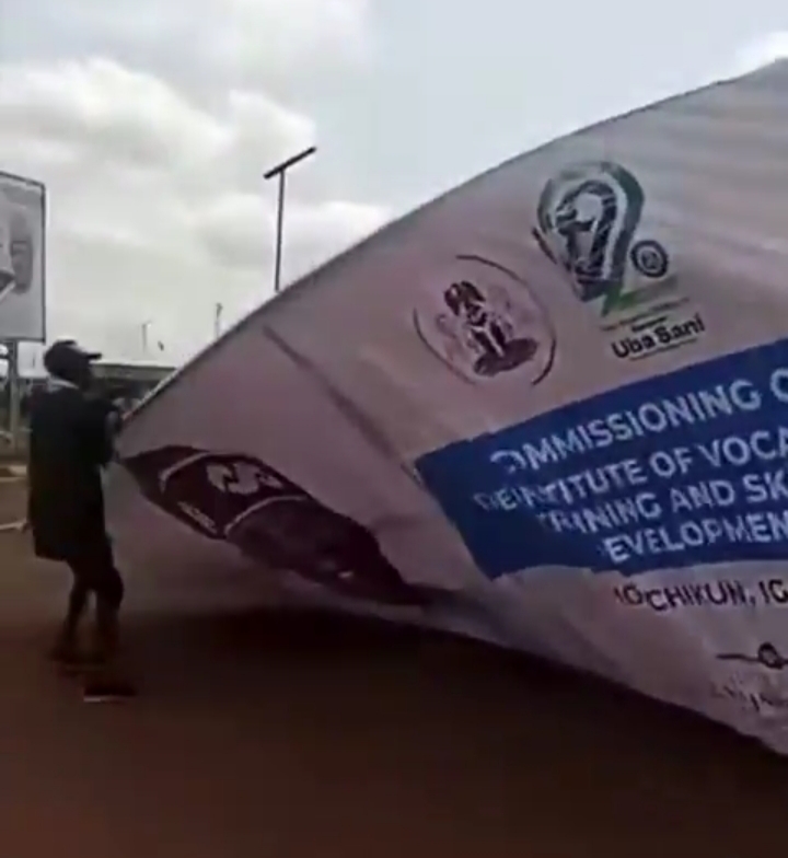Youths Tear Down Tinubu’s Billboard During Visit to Kaduna [VIDEO]