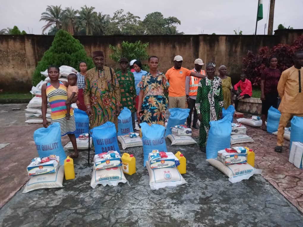 A'Ibom: NEMA distributes relief materials to flood victims