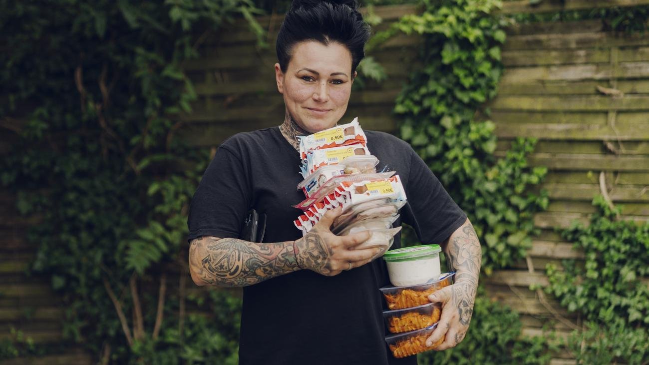 Self-service shops in the countryside: The new kid in town