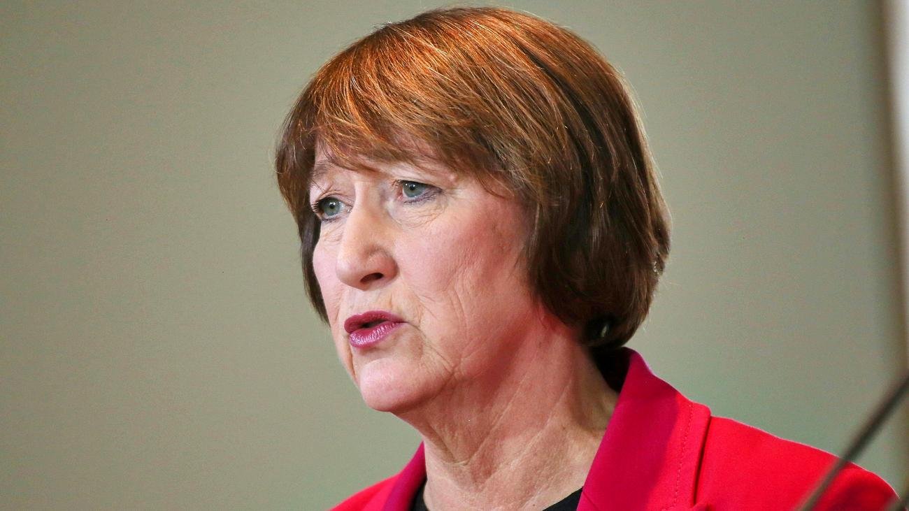 Combustion engine out: Association of the automotive industry pays lip service to the EU proposal